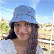 Profesora de diseño gráfico, para aprender a usar las herramientas de adobe como: illustrator y Photoshop para principiantes